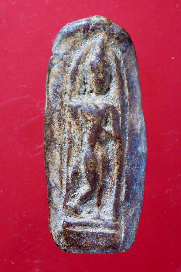 พระกรุกำแพงเพชรพิมพ์ลีลาเม็ดขนุน